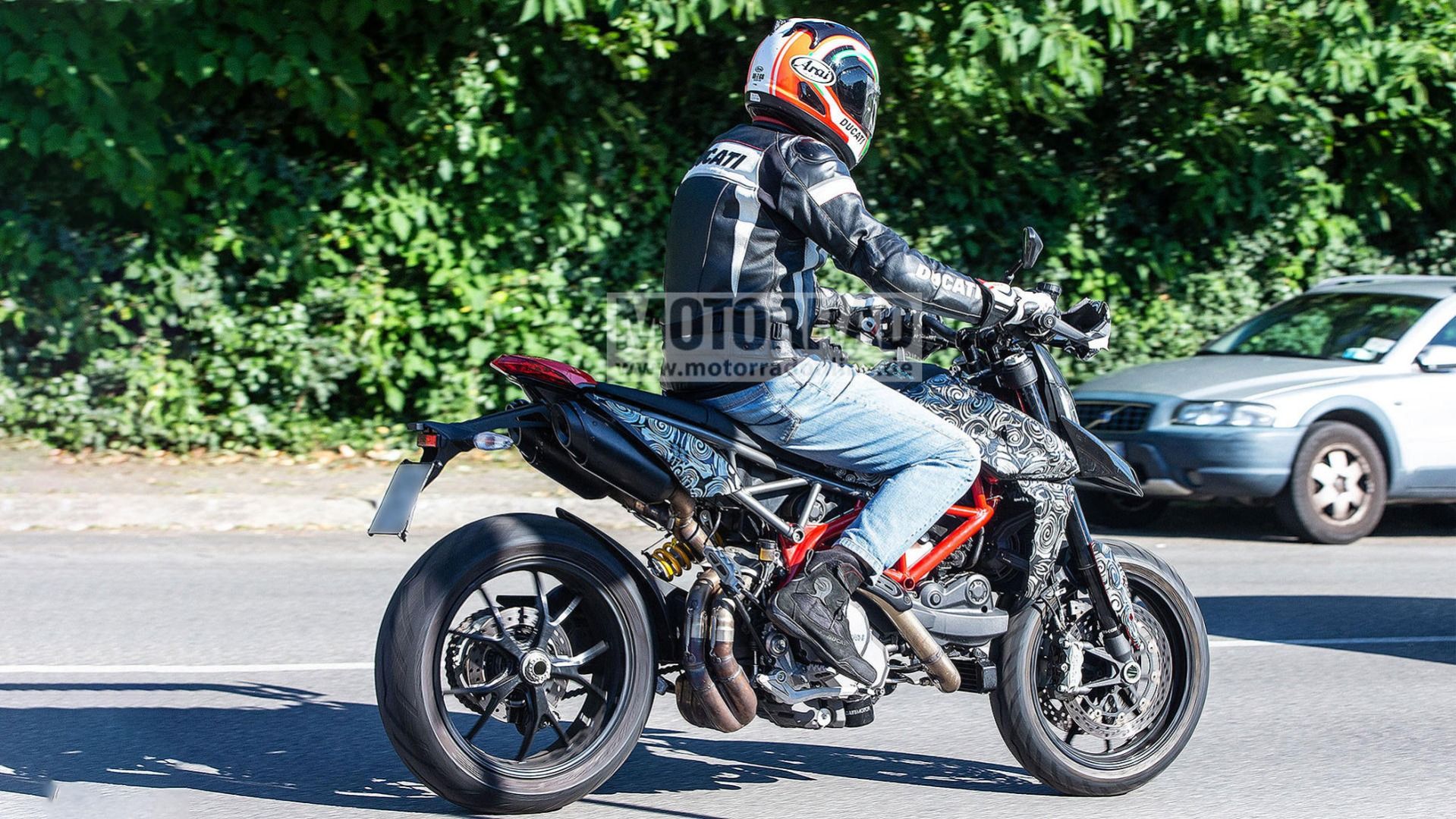 Ducati Hypermotard 2019, fotos espía