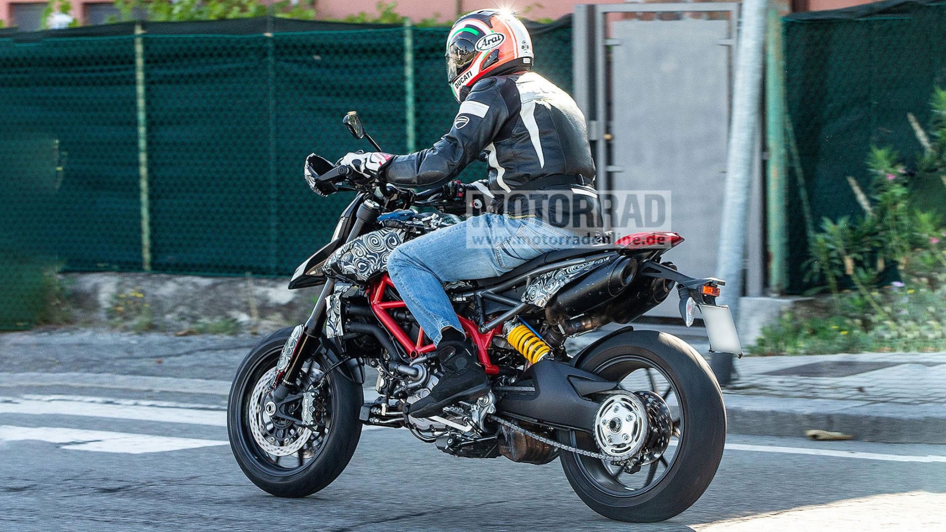 Ducati Hypermotard 2019, fotos espía