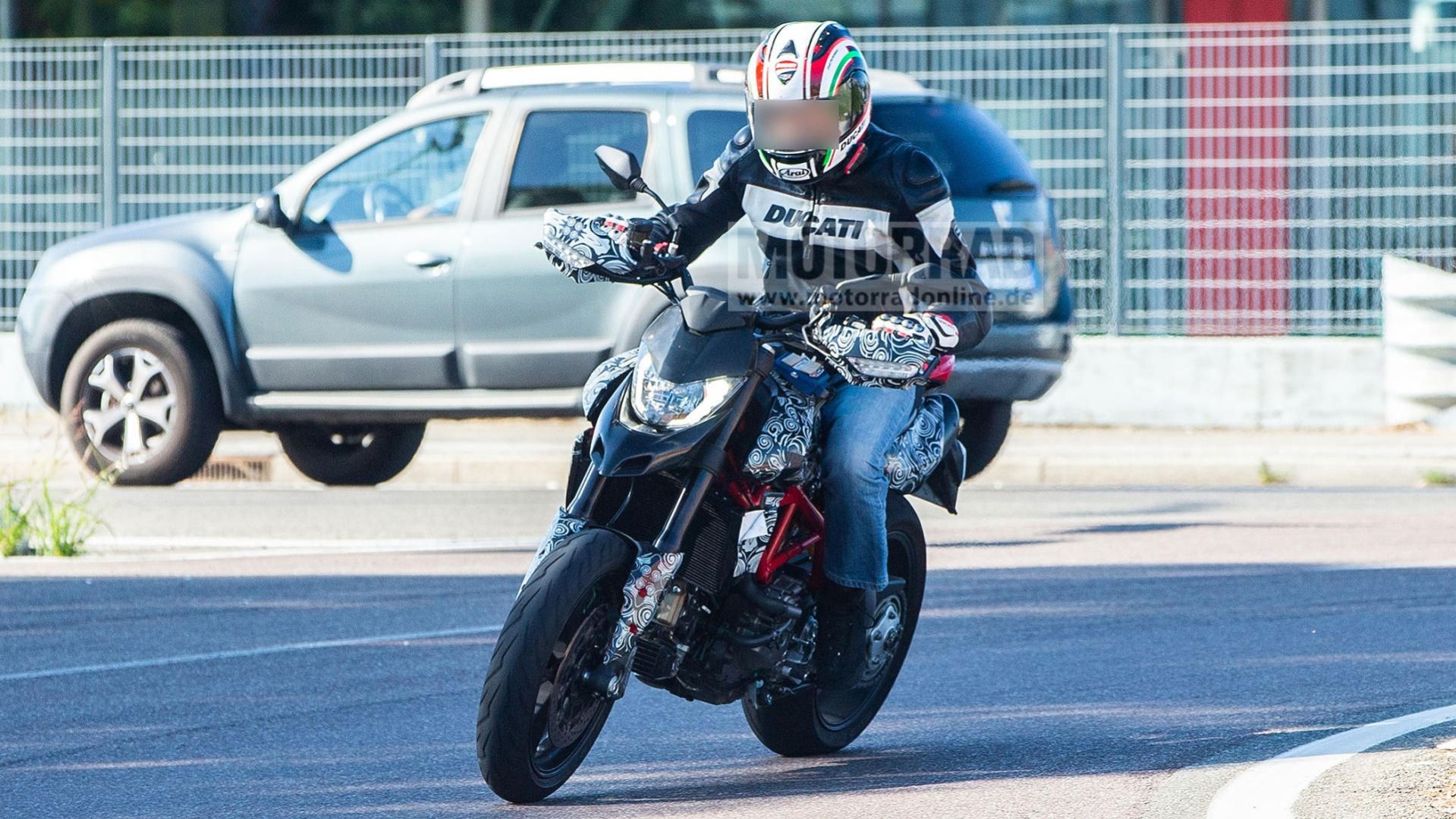 Ducati Hypermotard 2019, fotos espía