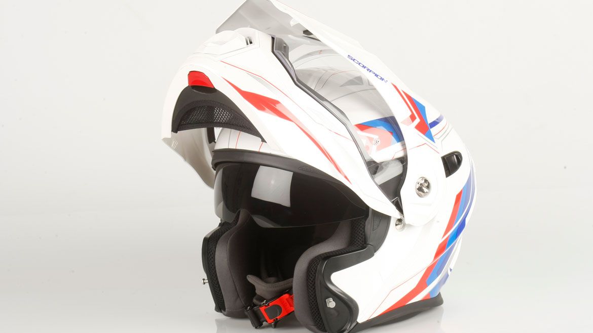 Casco Scorpion trail