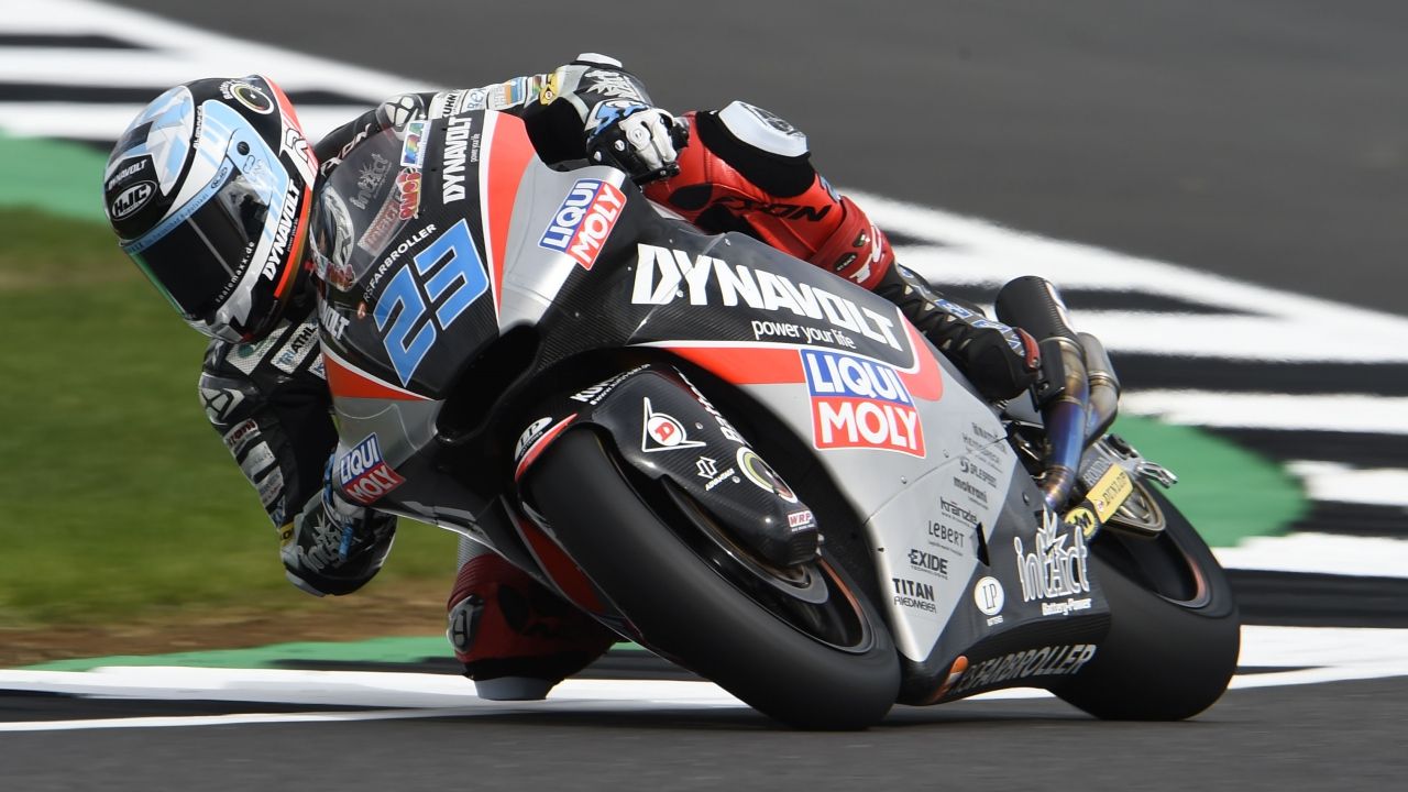 Marcel Schrotter y Álex Márquez lideran los libres de Moto2 en Silverstone