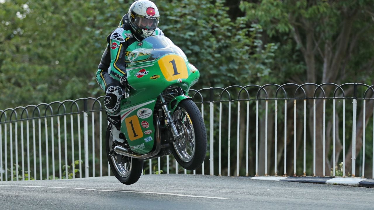 John McGuinness en la Paton (Foto: IOMTT)