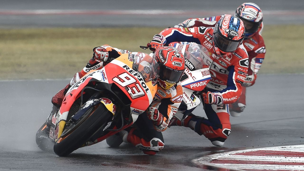 Marc Márquez venció en 2017 ante Danilo Petrucci y Andrea Dovizioso (Foto: Gold & Goose)