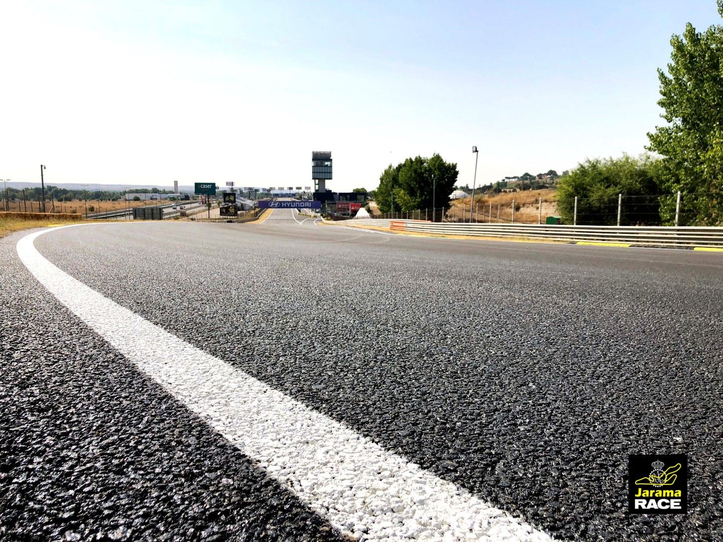 Probamos el nuevo asfalto del Circuito del Jarama RACE