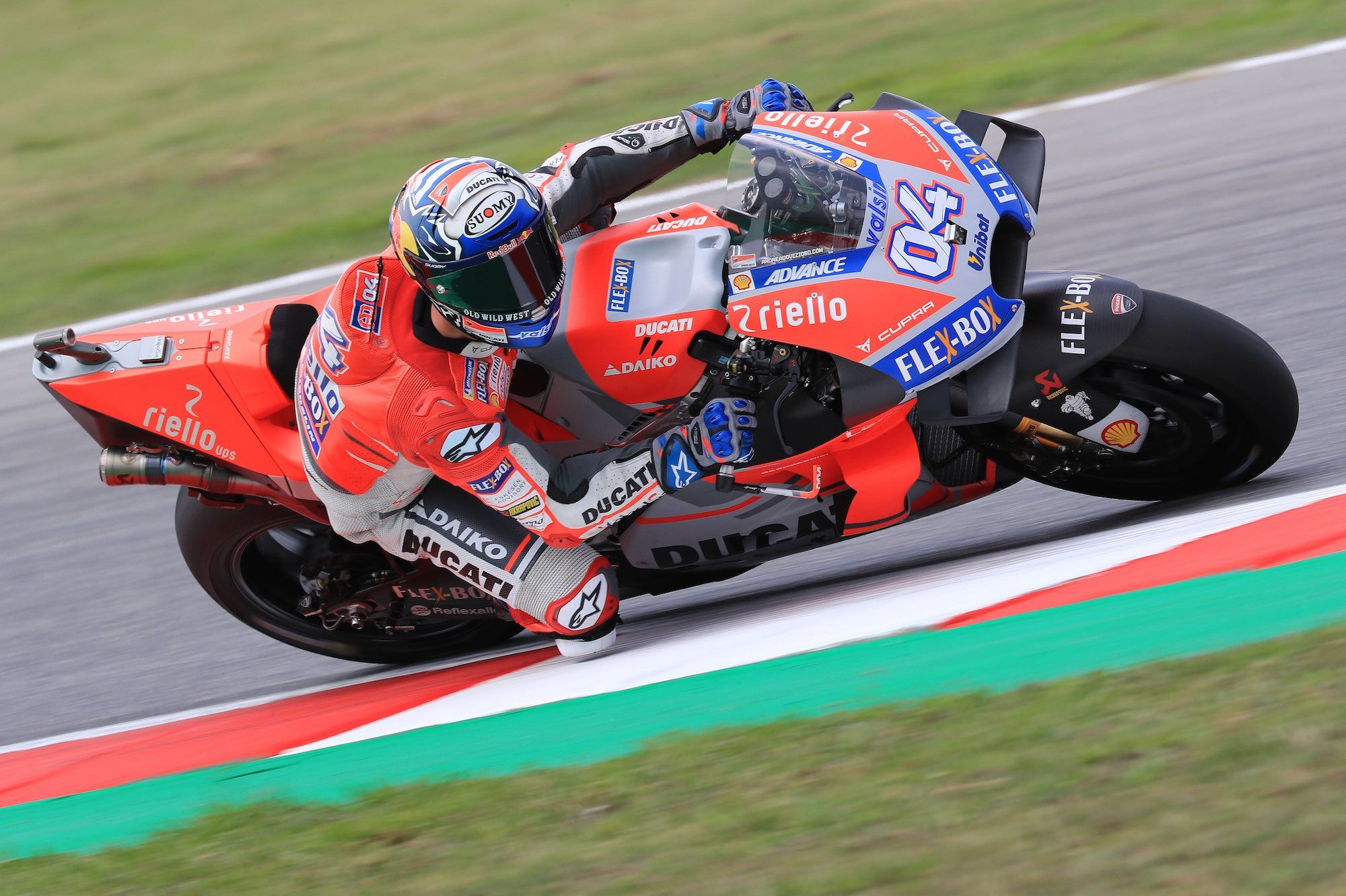 Andrea Dovizioso y Jorge Lorenzo comienzan mandando