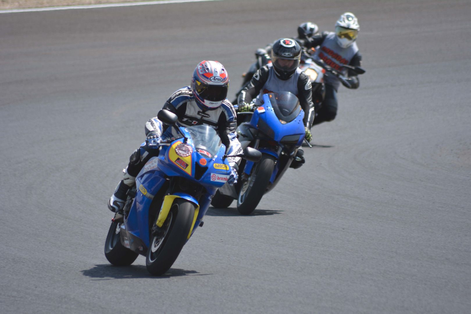 Probamos el nuevo asfalto del Circuito del Jarama RACE