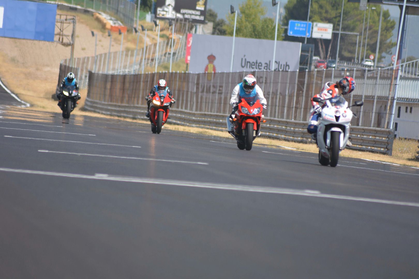 Probamos el nuevo asfalto del Circuito del Jarama RACE
