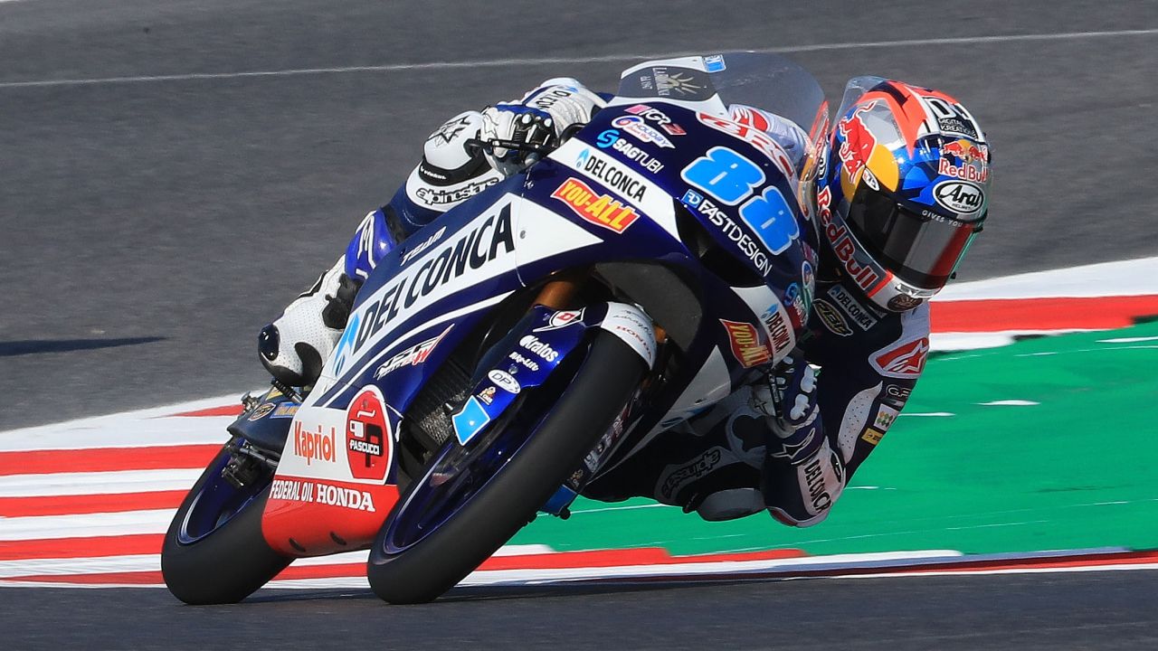 Jorge Martín pulveriza el récord de Misano para hacerse con la pole en Moto3