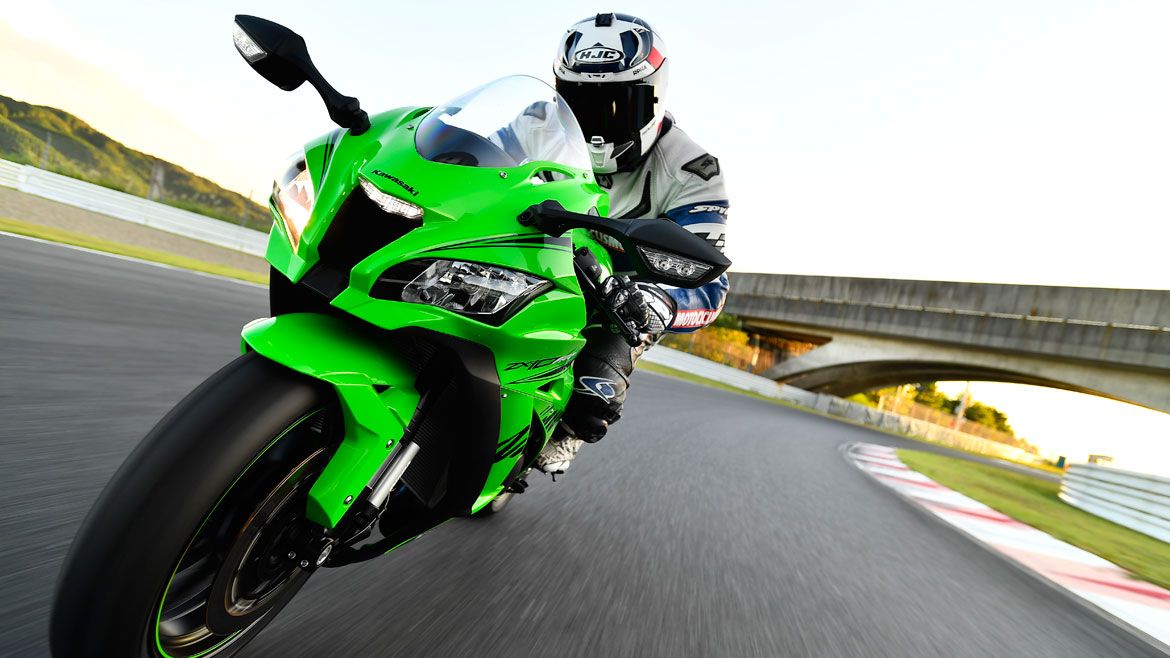 Kawasaki Ninja ZX-10RR: Ficha técnica y primeras impresiones