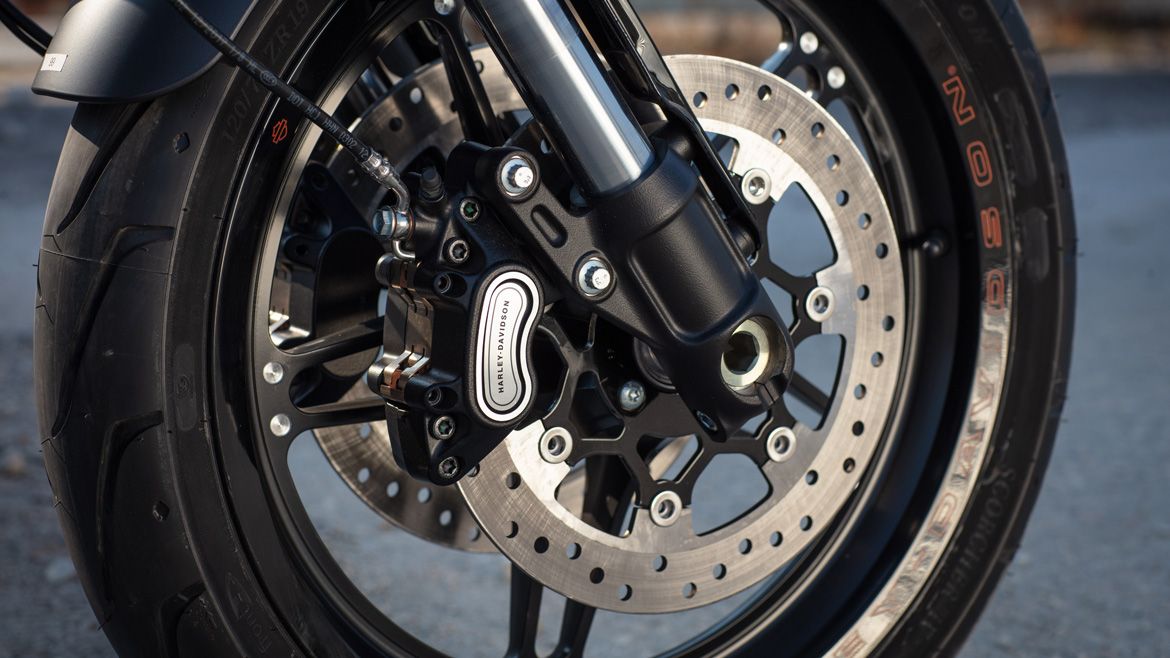 Harley-Davidson Softail FXDR 114