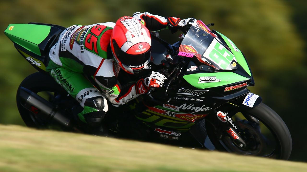 Scott Deroue vence a Mika Pérez y Manu González, Ana Carrasco sigue líder de SSP300