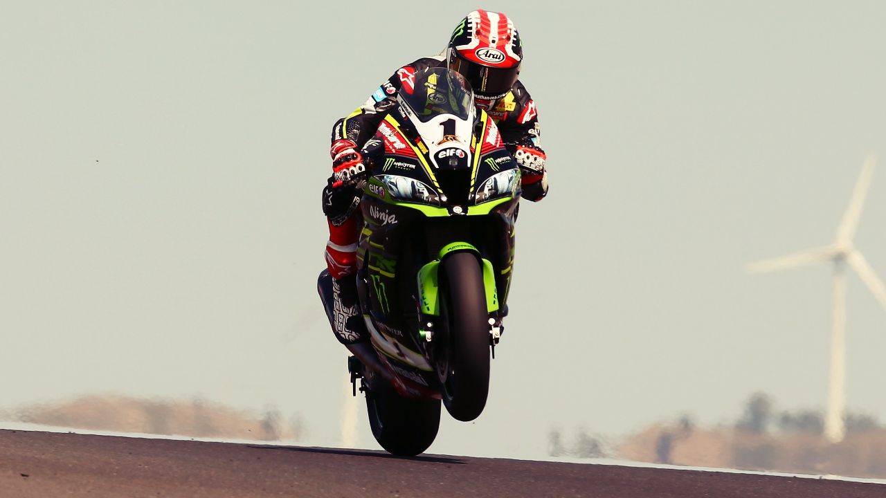Jonathan Rea se pasea en Portimao para lograr un doble repóquer
