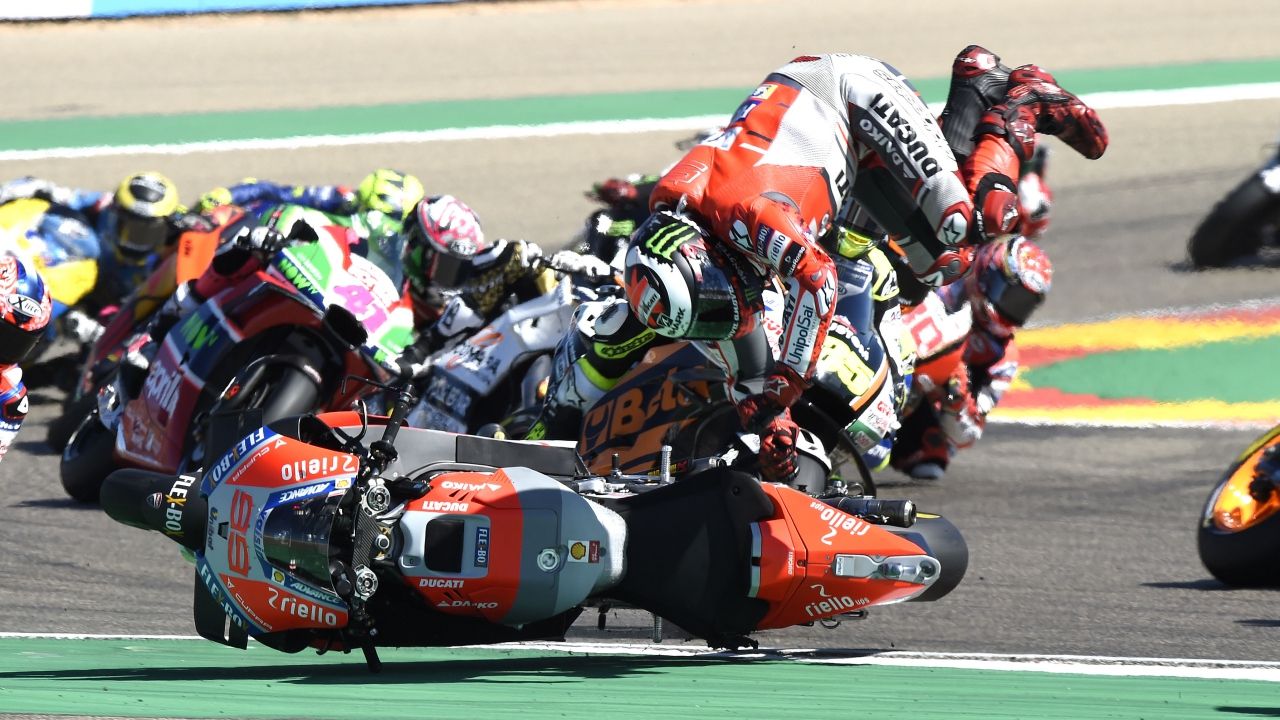 Caída Jorge Lorenzo en Aragón 2018