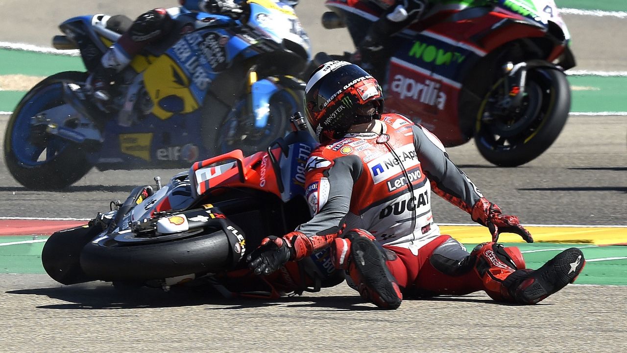 Caída Jorge Lorenzo en Aragón 2018