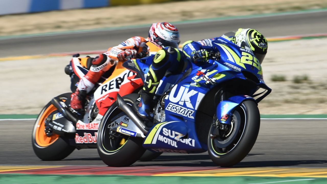 Sándwich Dovizioso-Márquez-Iannone en Aragón 2018