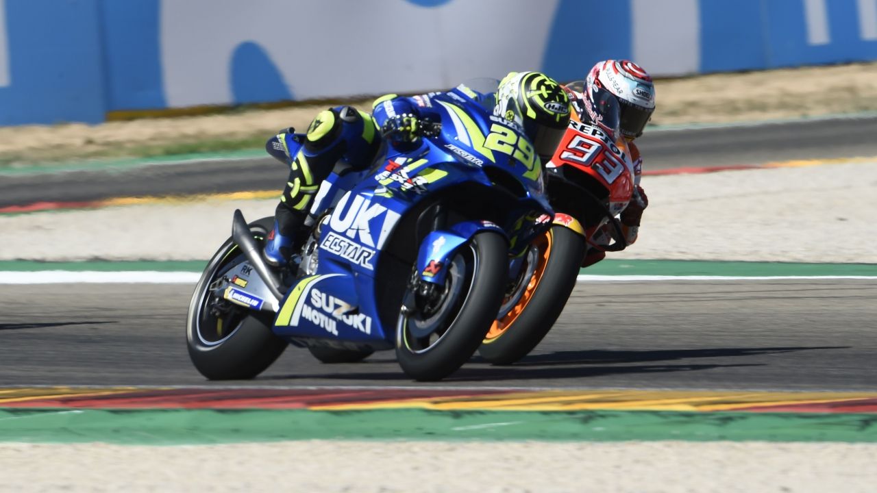 Sándwich Dovizioso-Márquez-Iannone en Aragón 2018