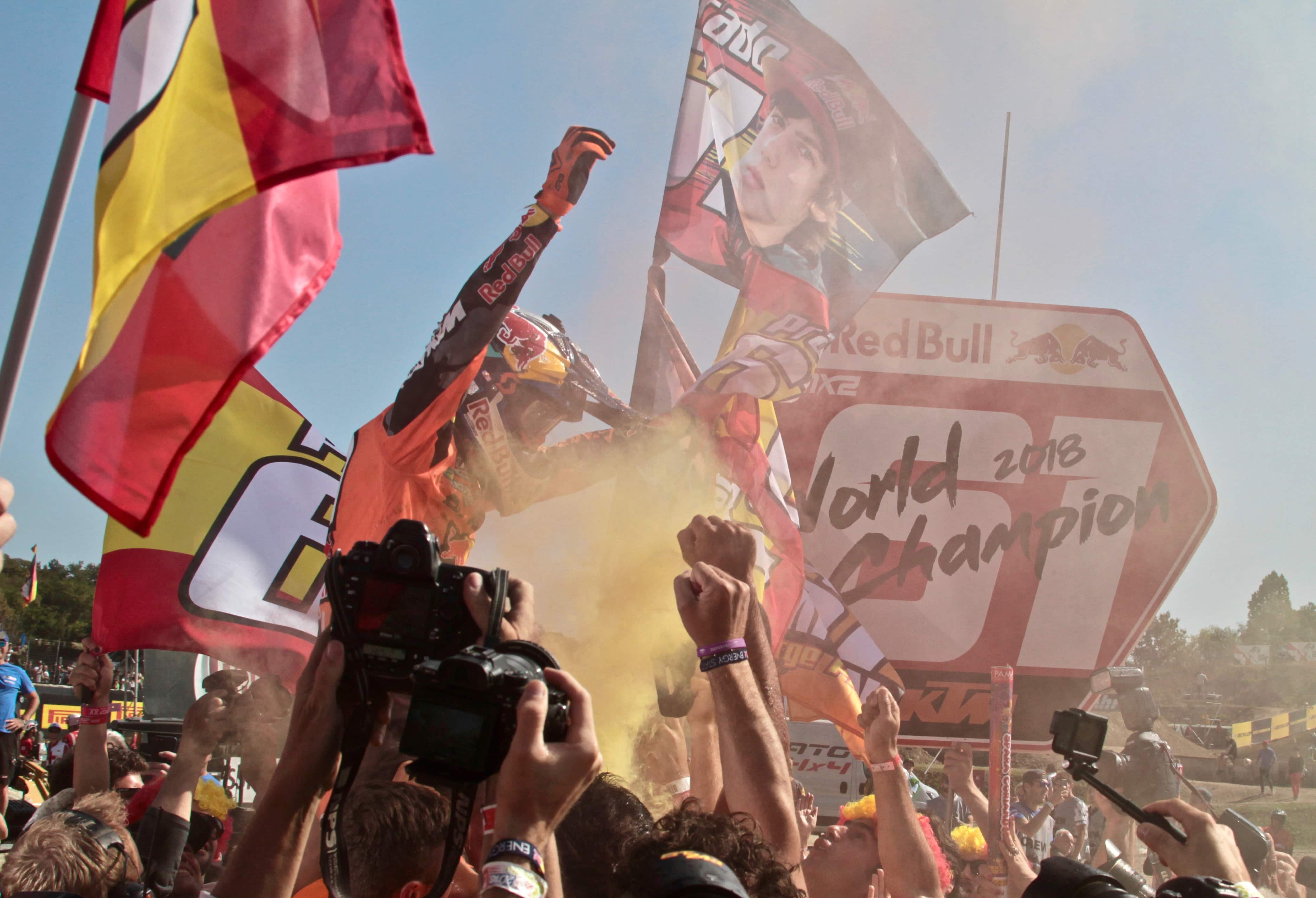Jorge Prado y Herlings reafirman su condición de campeones ganando en Ímola