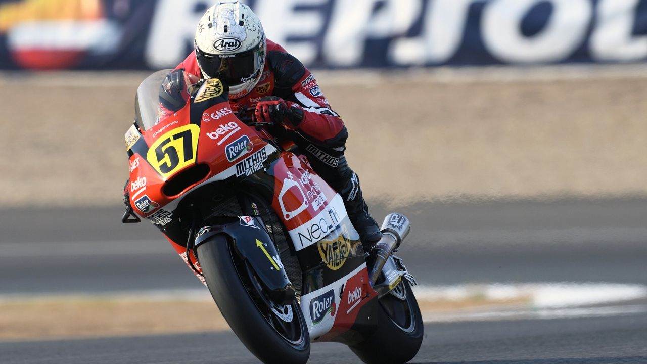 Edgar Pons arrasa en Jerez ante un Jesko Raffin que se acerca al título de Moto2