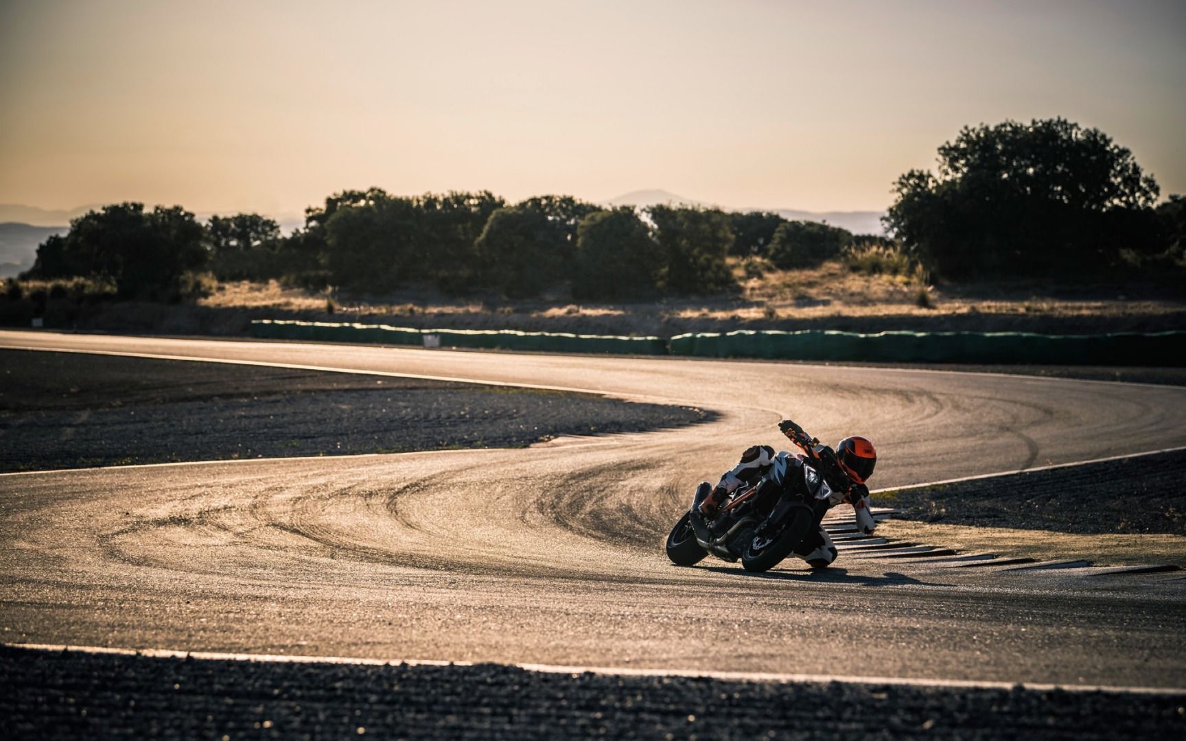 KTM 1290 Super Duke R 2019