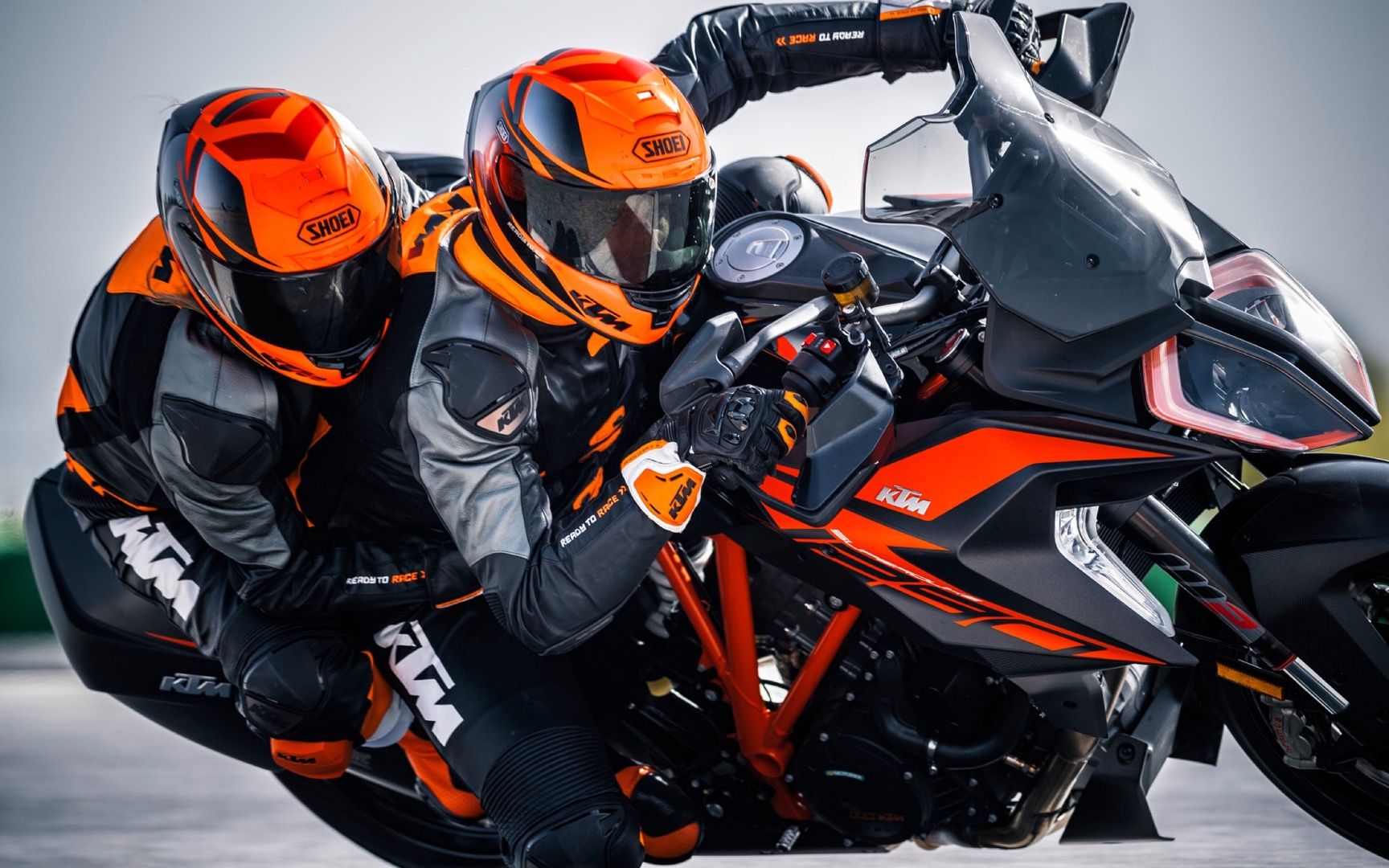 KTM 1290 Super Duke GT 2019