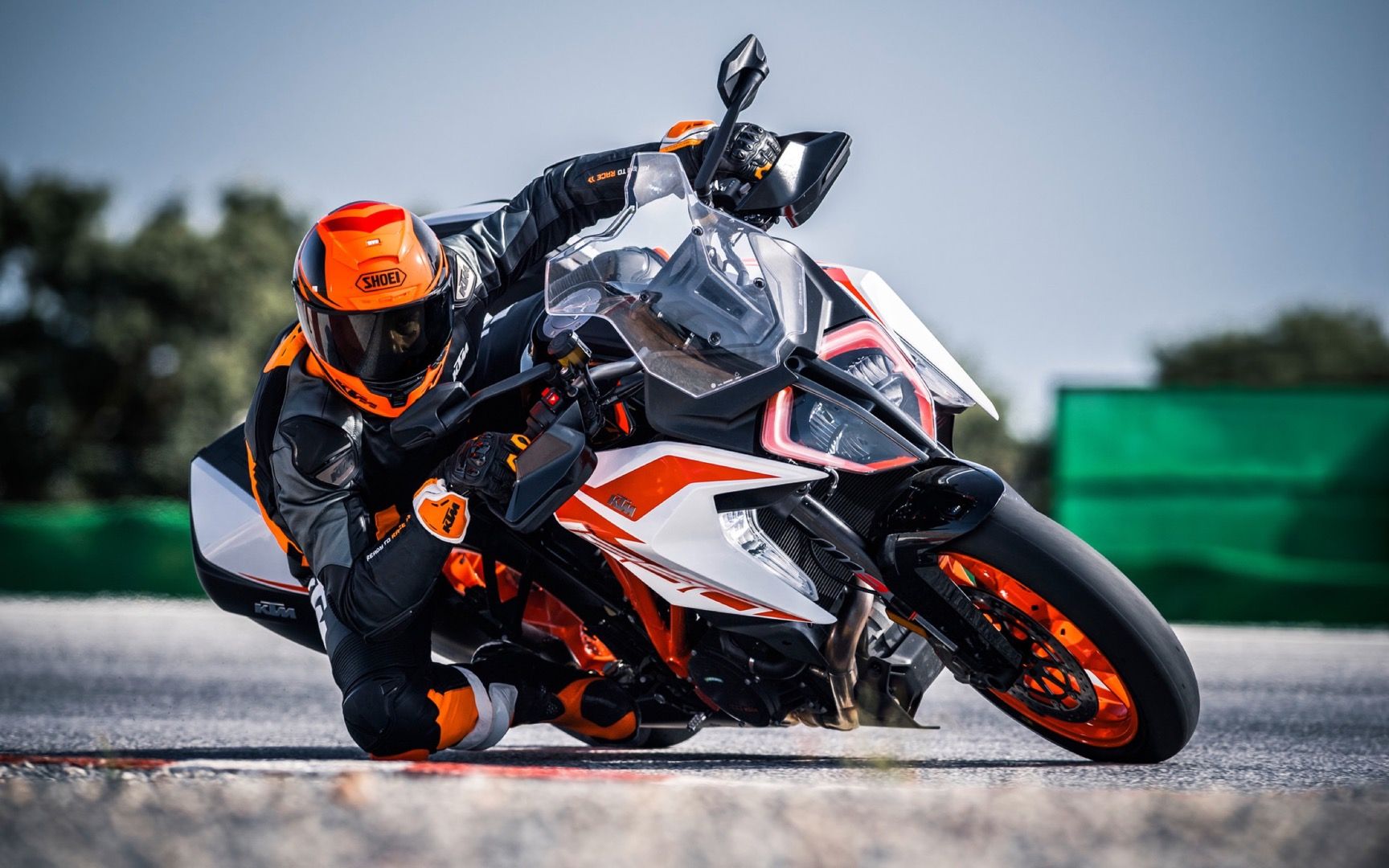 KTM 1290 Super Duke GT 2019