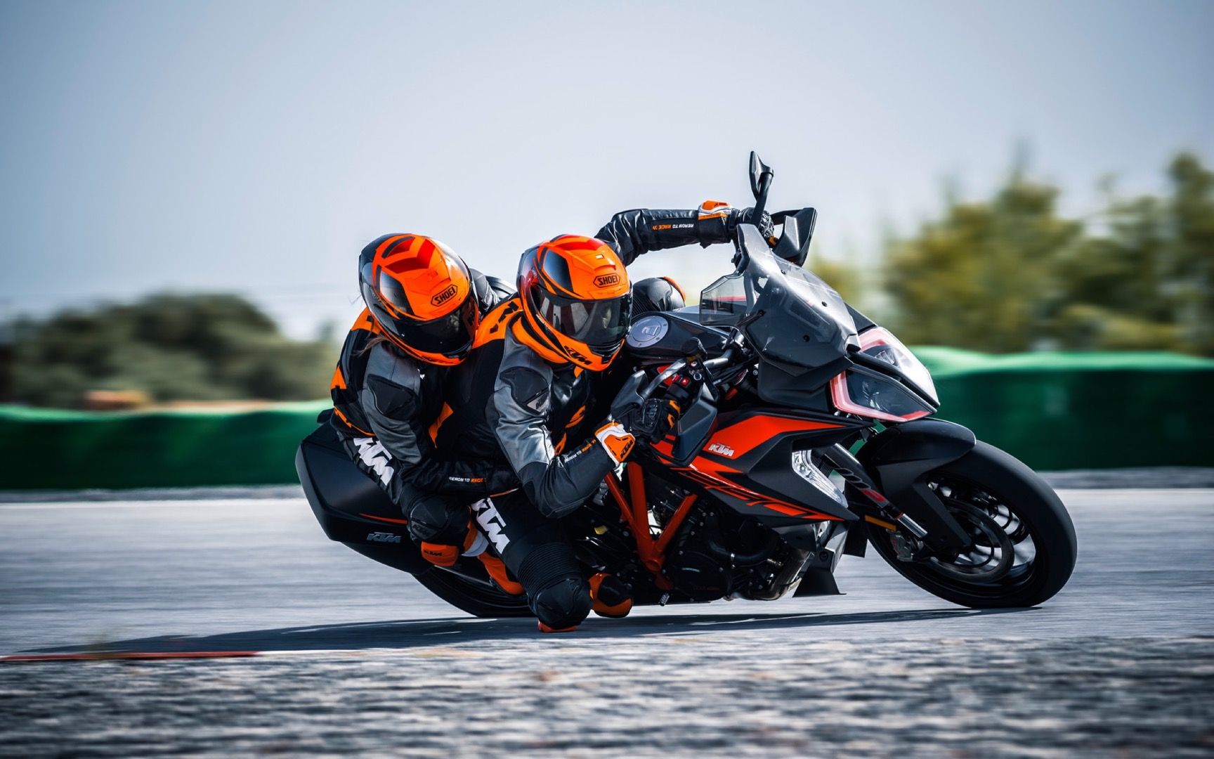 KTM 1290 Super Duke GT 2019