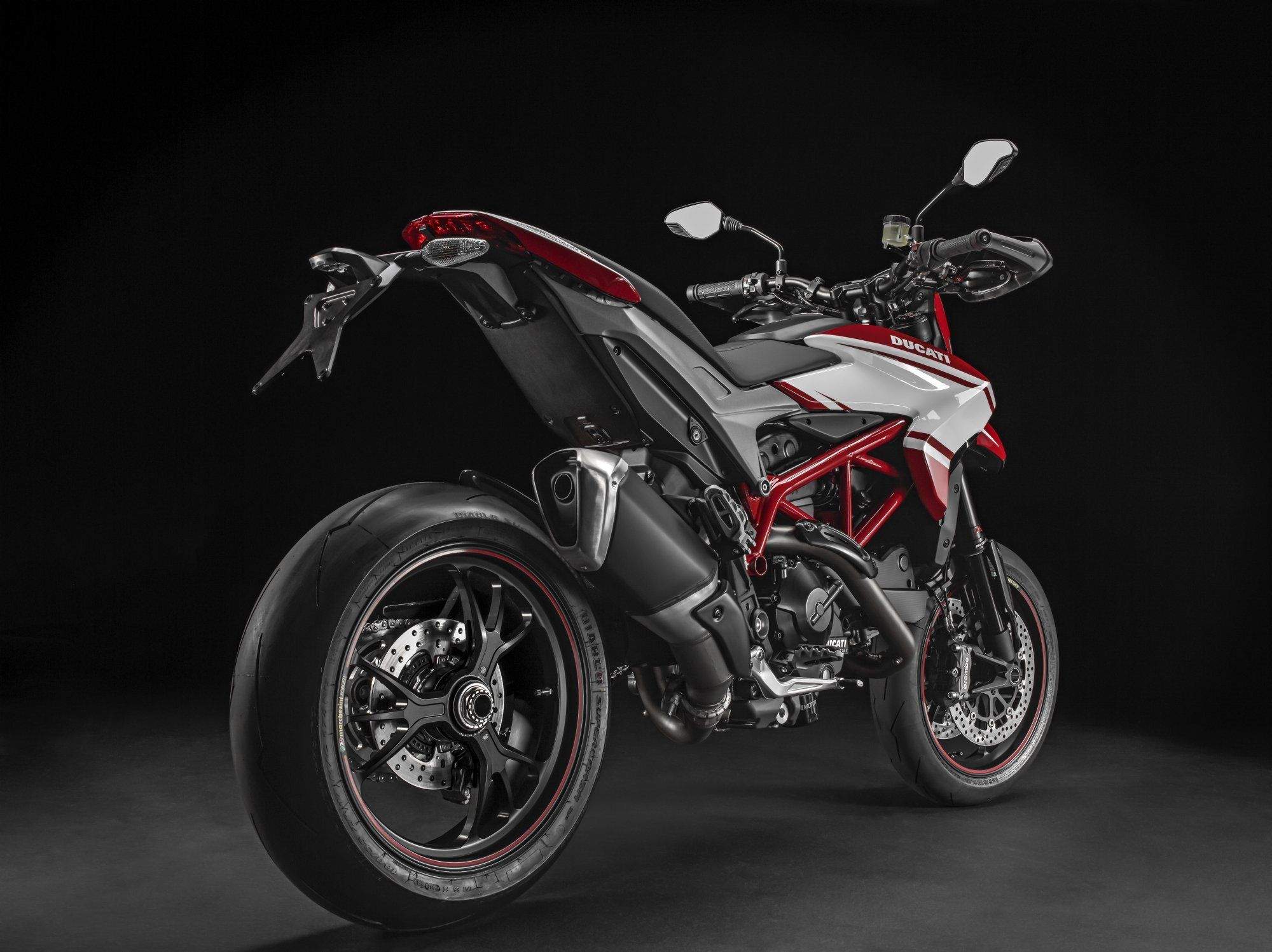 Ducati Hypermotard SP 821