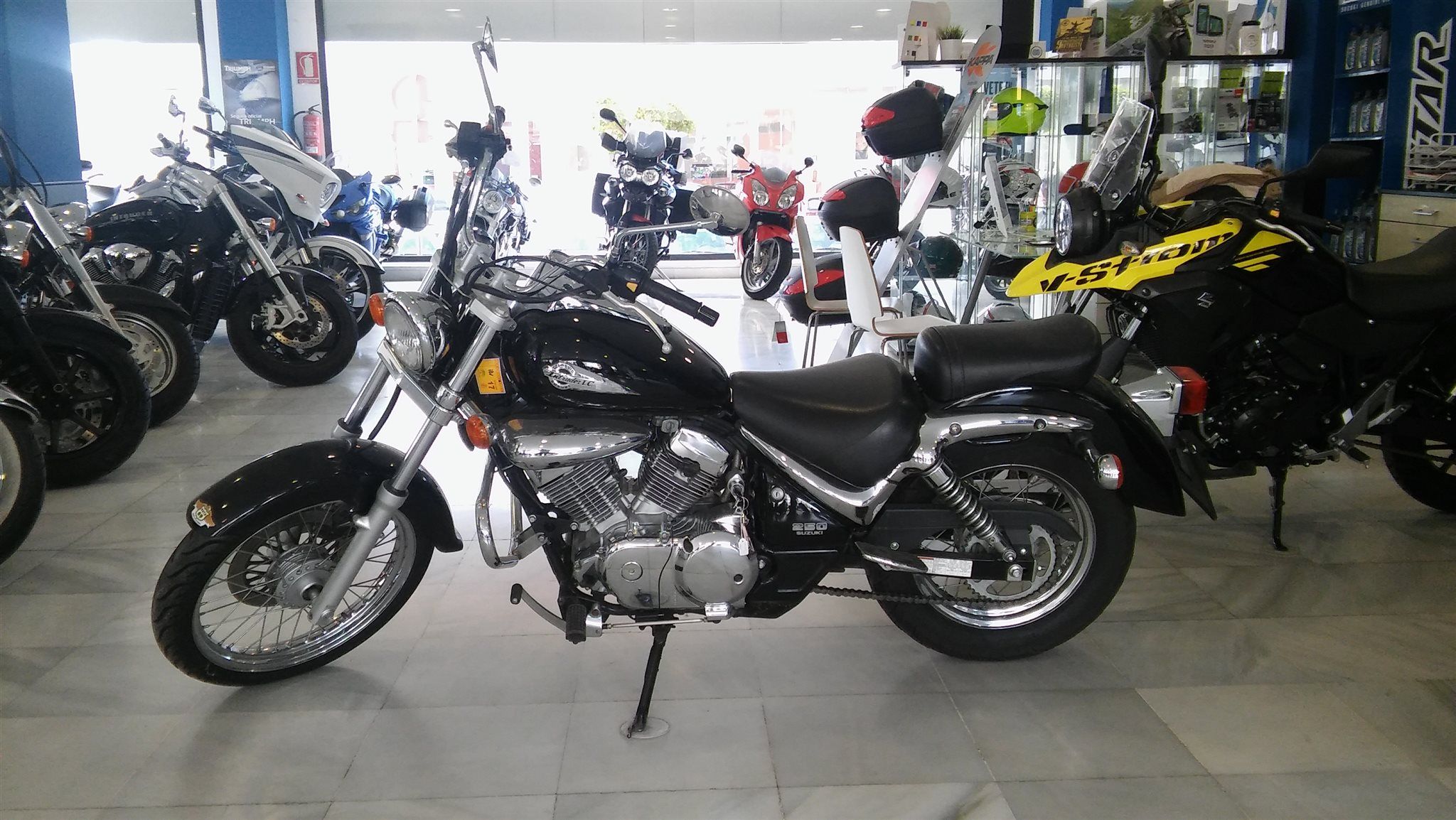 Suzuki Intruder VL 250
