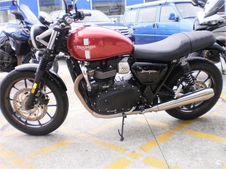 Triumph Street Twin