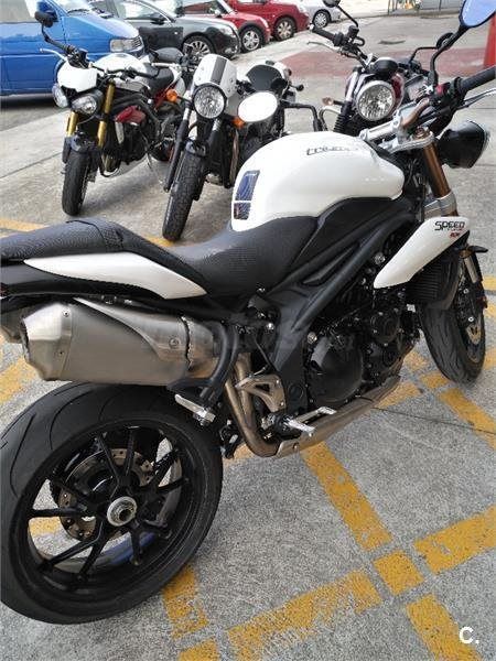 Triumph Speed Triple 1050