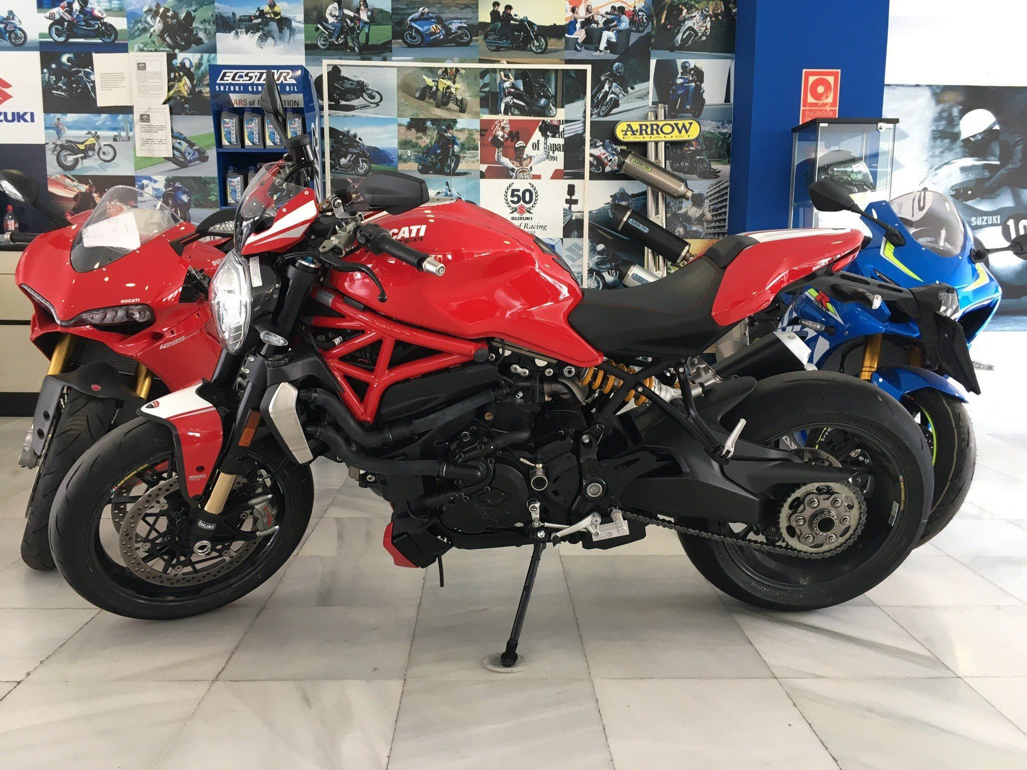 Ducati Monster 1200 R