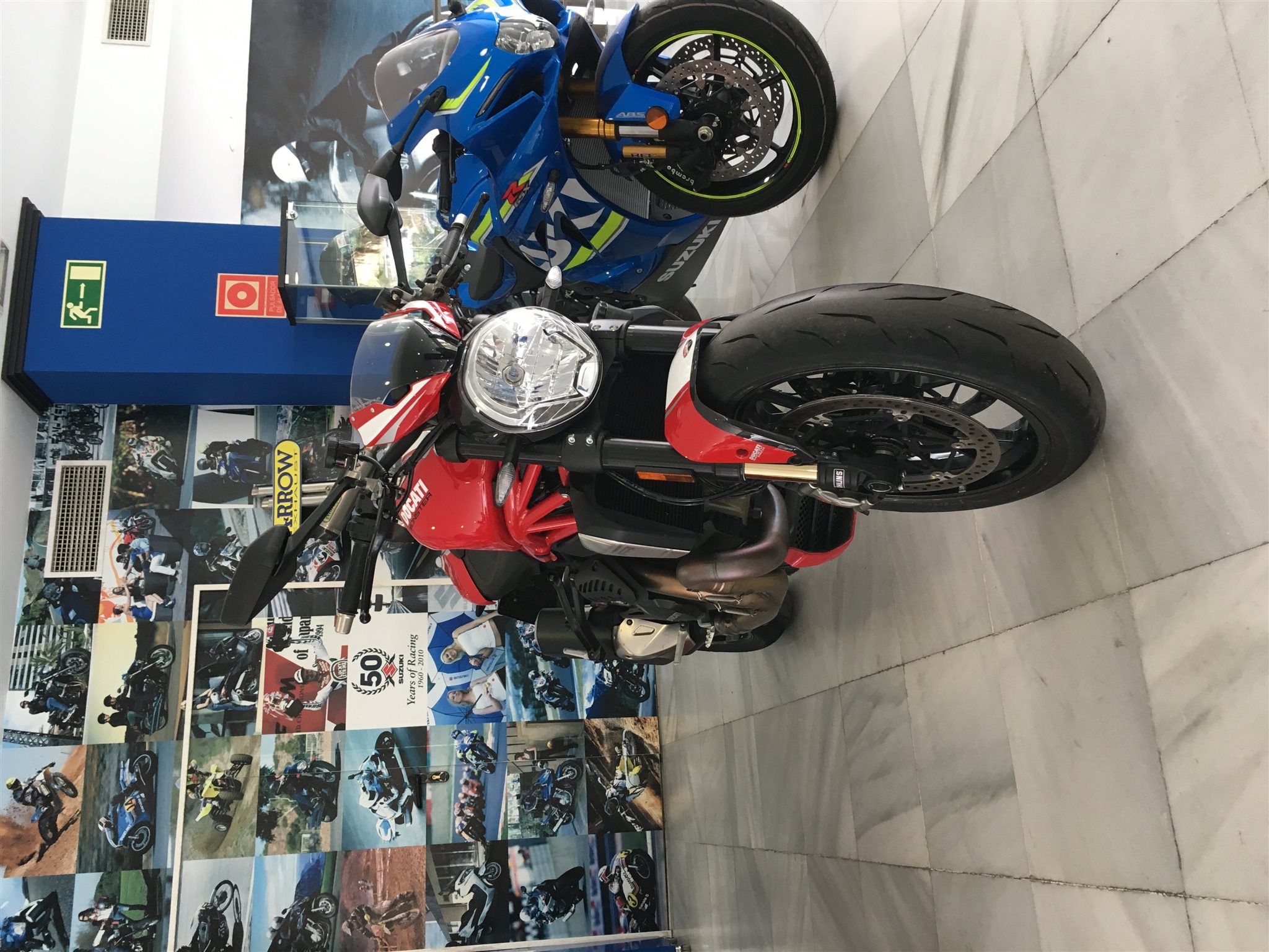 Ducati Monster 1200 R