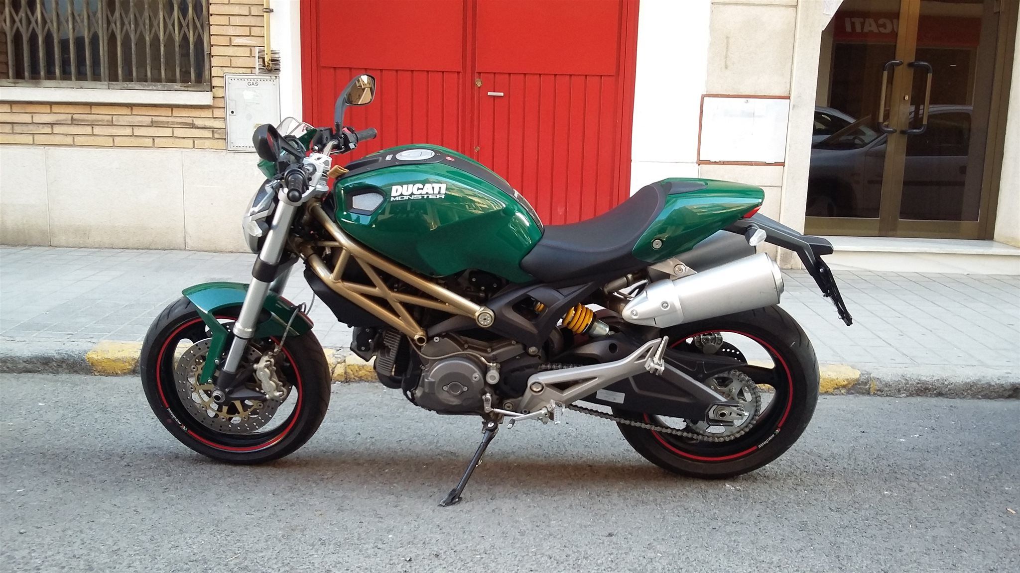 Ducati Monster 696 