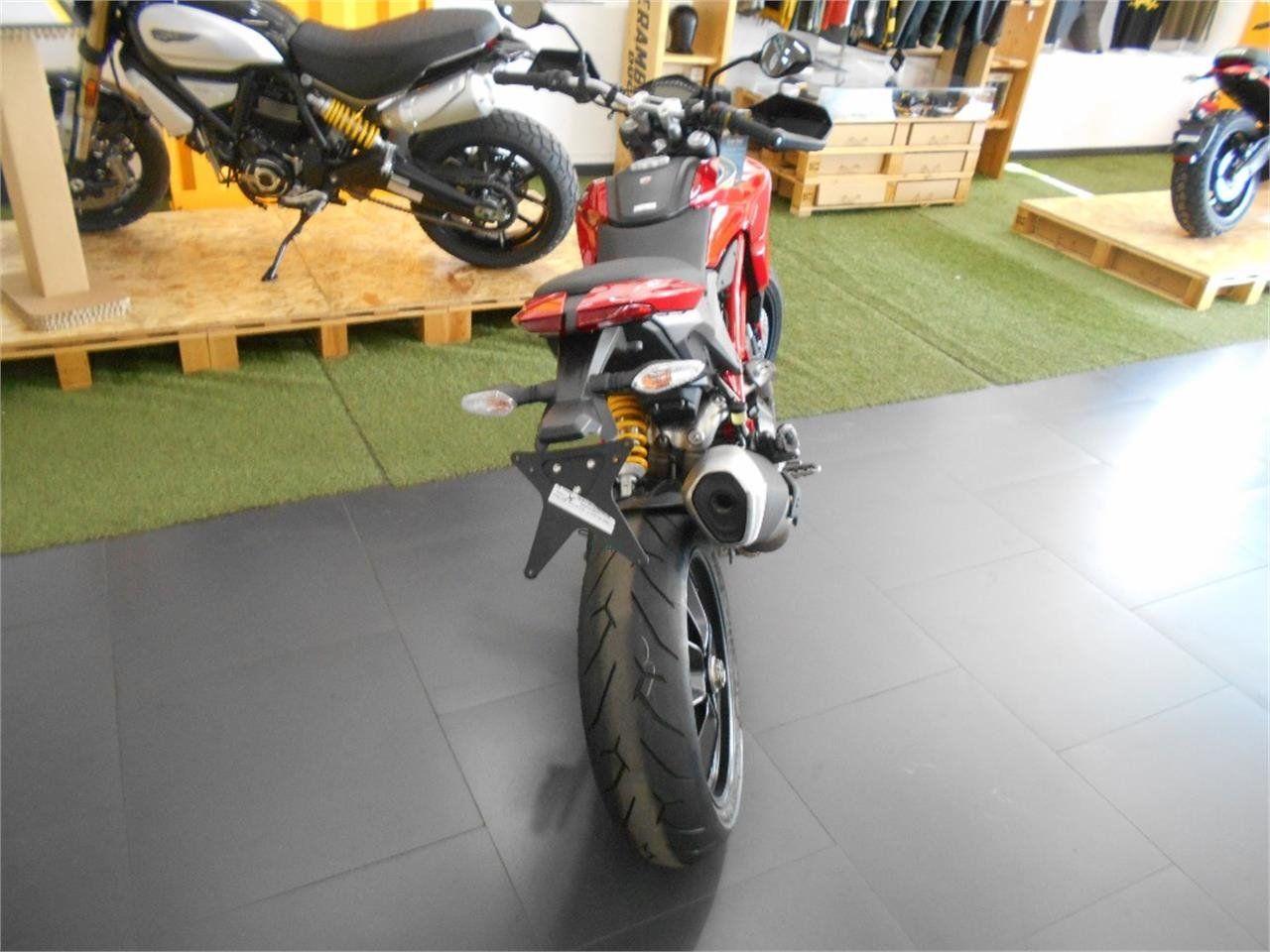 Ducati Hypermotard 939