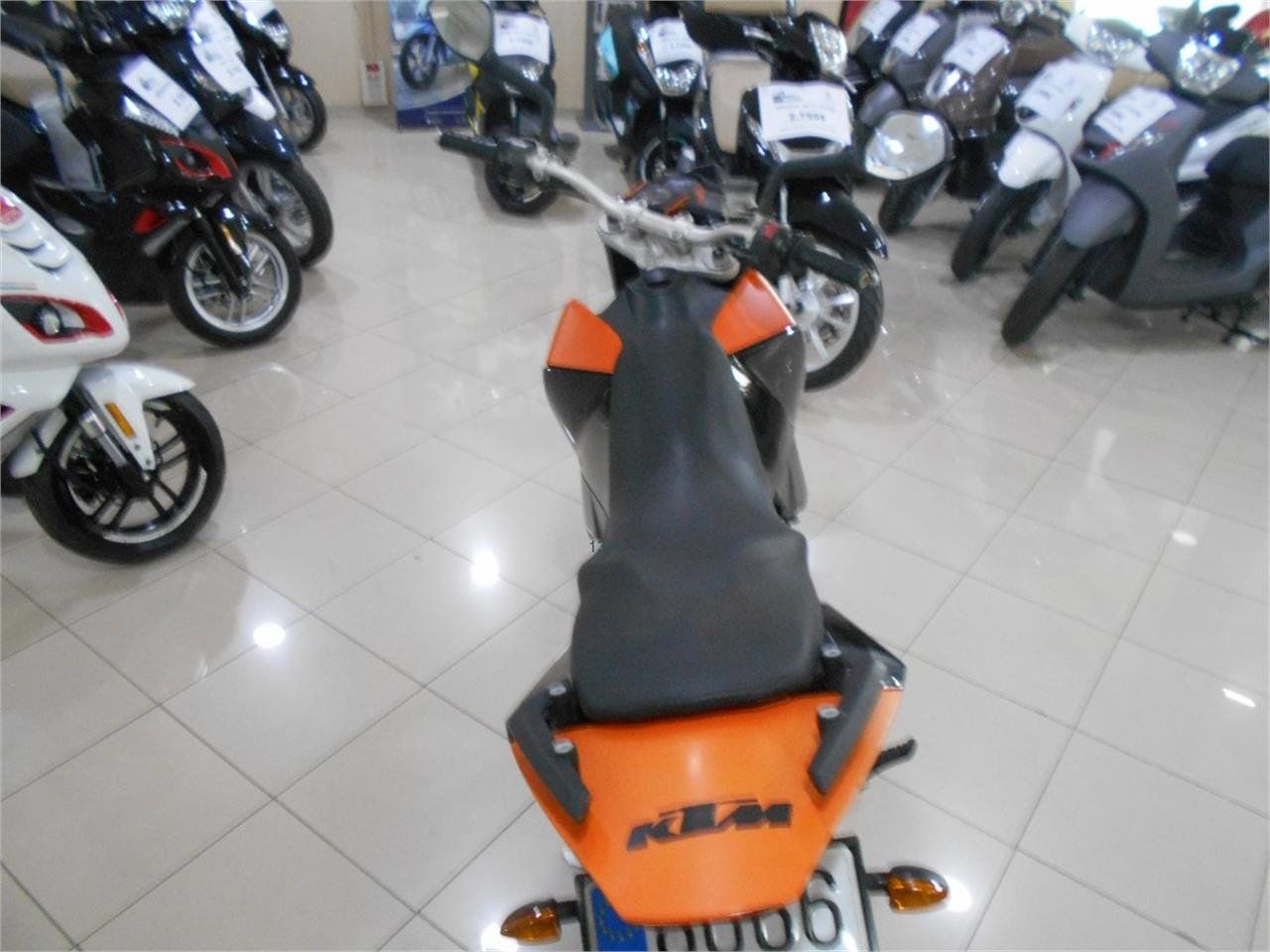 KTM 690 Duke