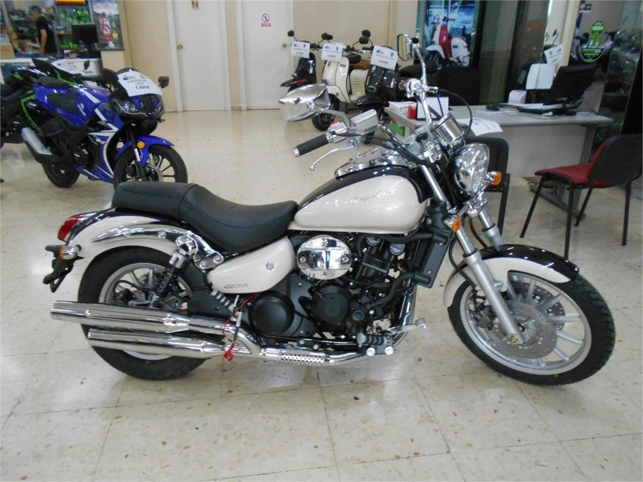 Daelim Daystar 250