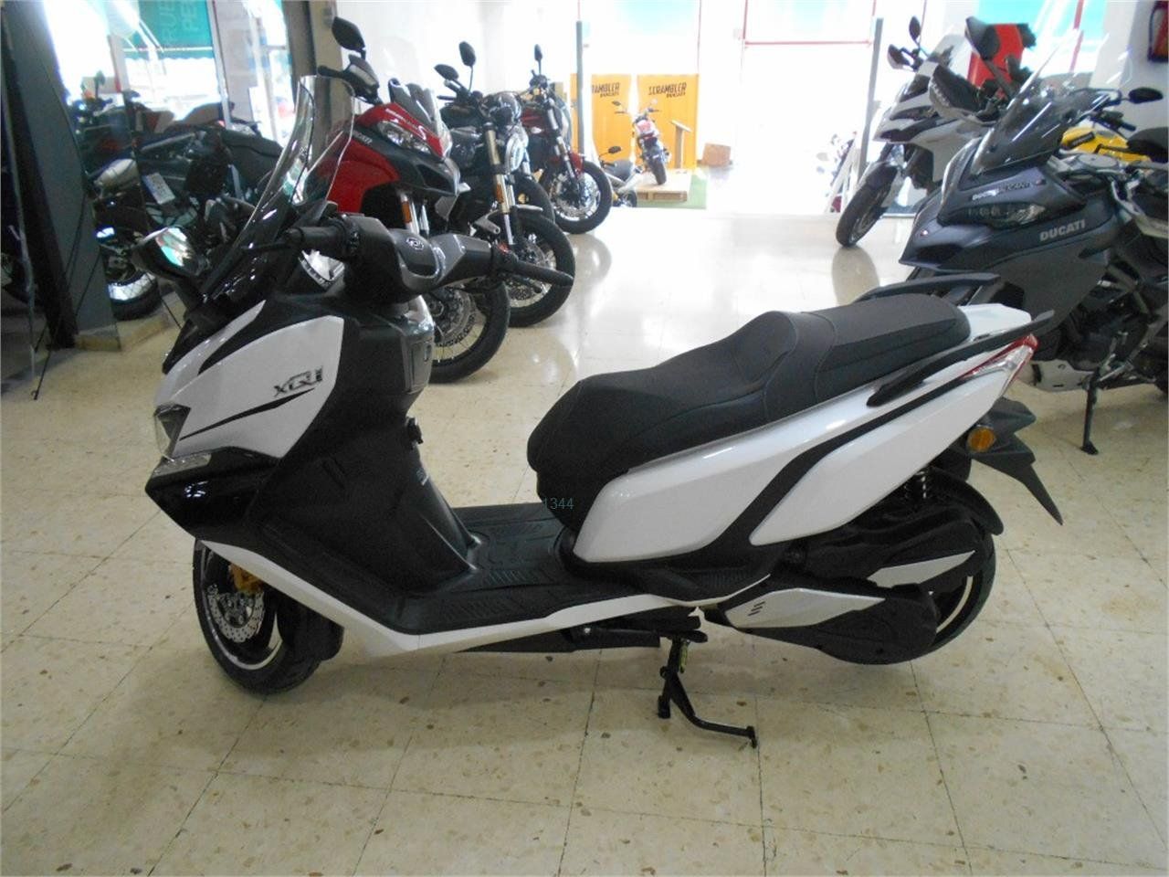 Daelim XQ 125