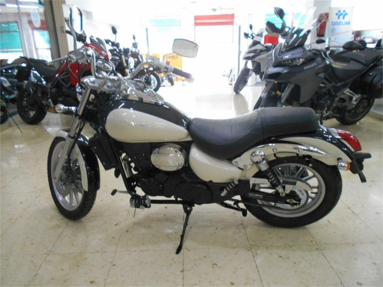 Daelim Daystar 250