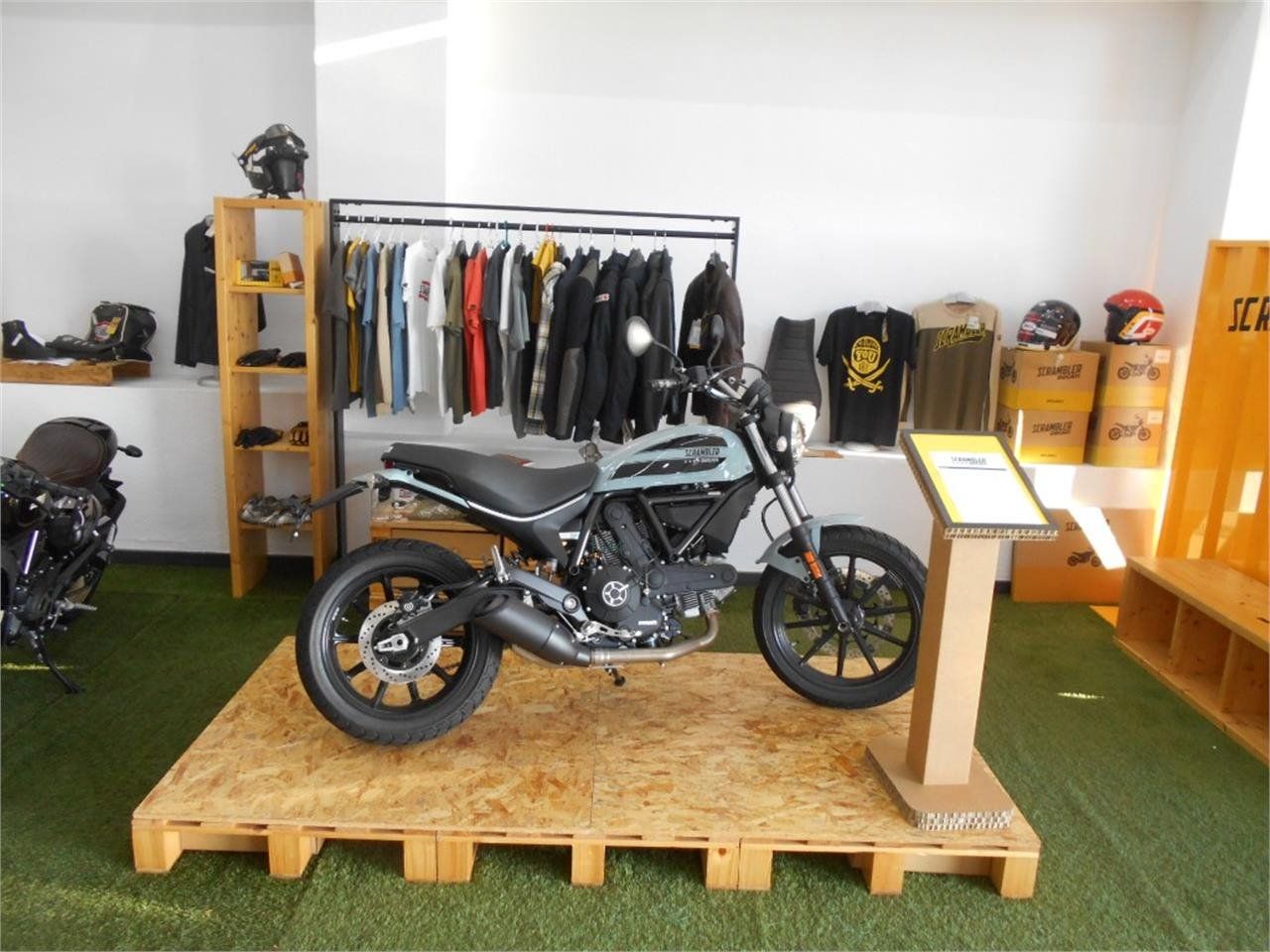 Ducati Monster S2R 800