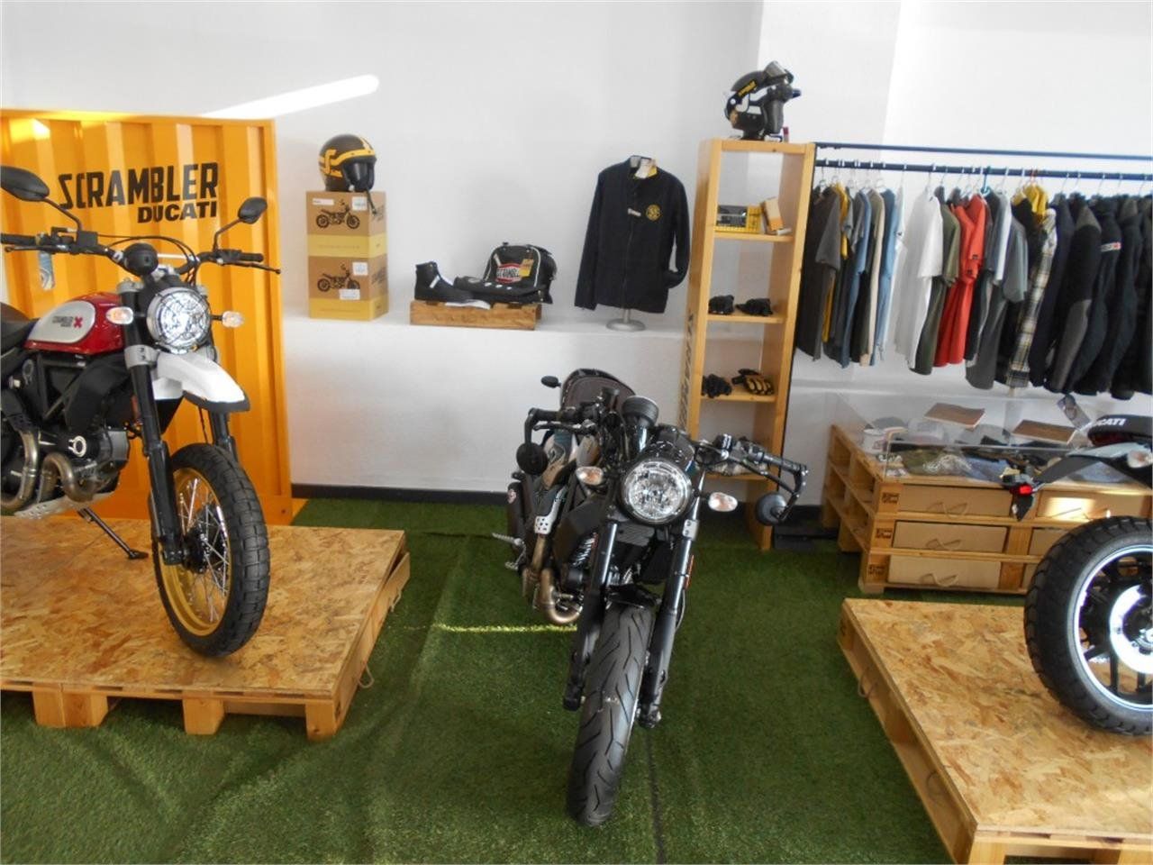 Ducati Monster S2R 800