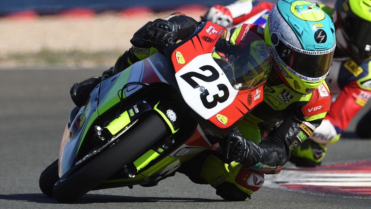 Pole y victoria de Álex Millán en Albacete (Foto: Repsol)