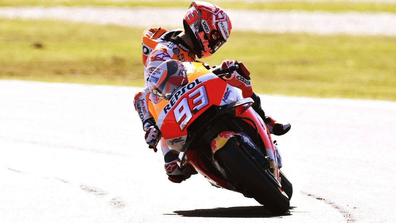 Marc Márquez tuvo que abandonar tras ser impactado por Johann Zarco (Foto: Gold & Goose)