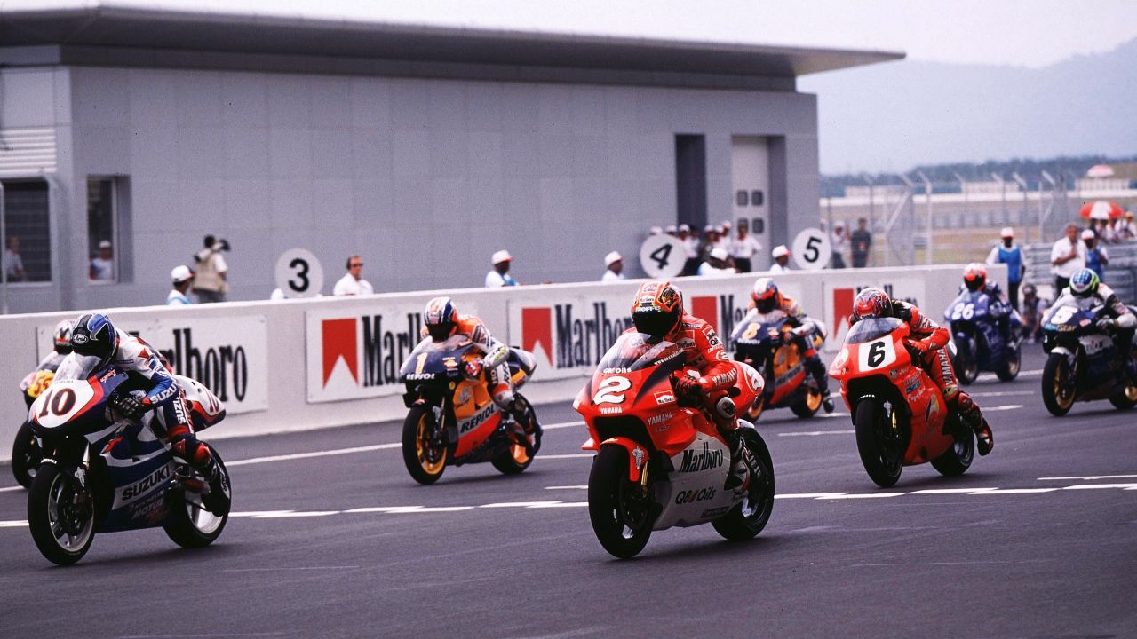 Salida de la primera carrera de 500cc en Sepang en el año 1999 (Foto: Gold & Goose)
