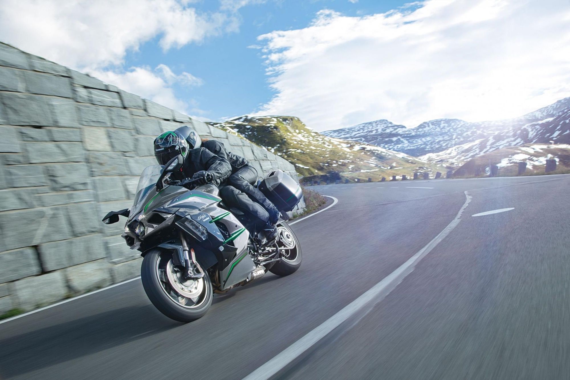 Kawasaki Ninja H2 SX SE  2019, completando el tridente H2