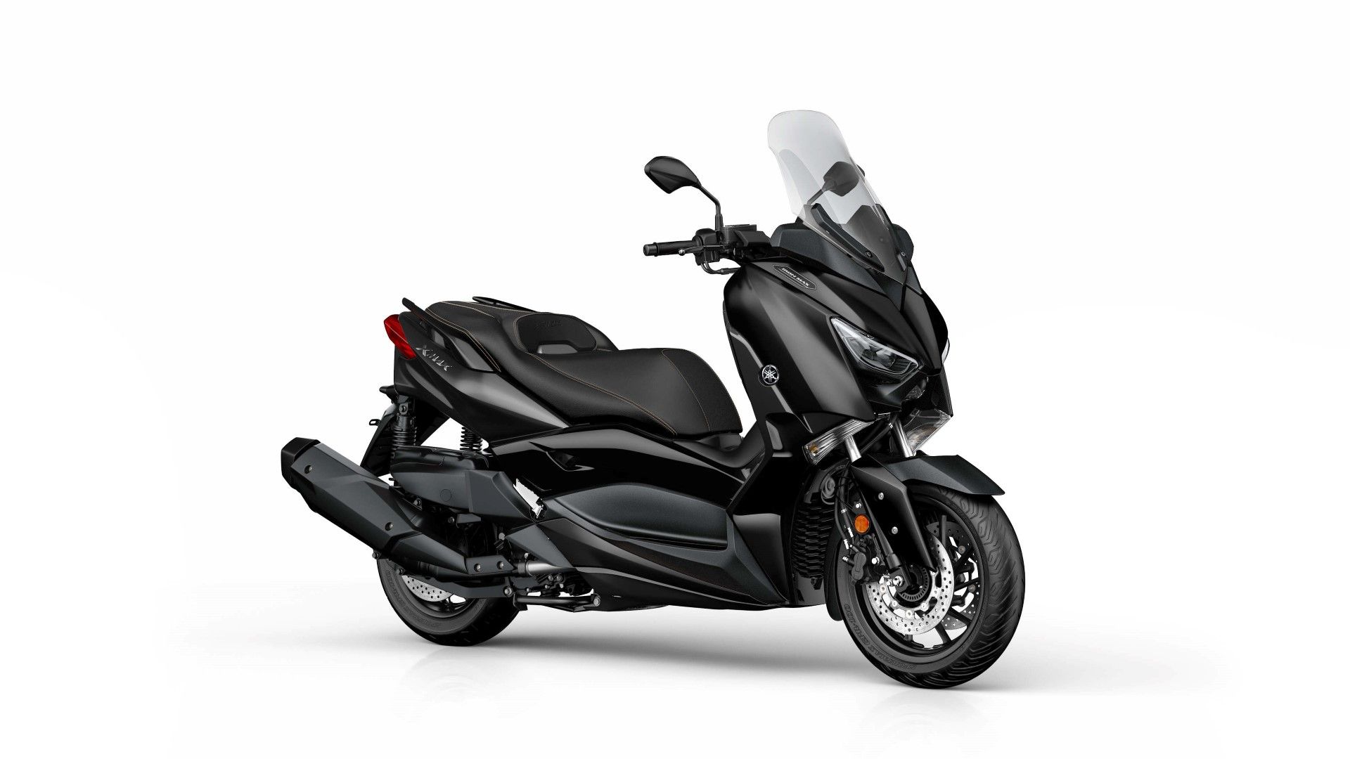 Yamaha X MAX Iron Max, edición especial mejor equipada en sus tres cilindradas (125, 300 y 400 cc).