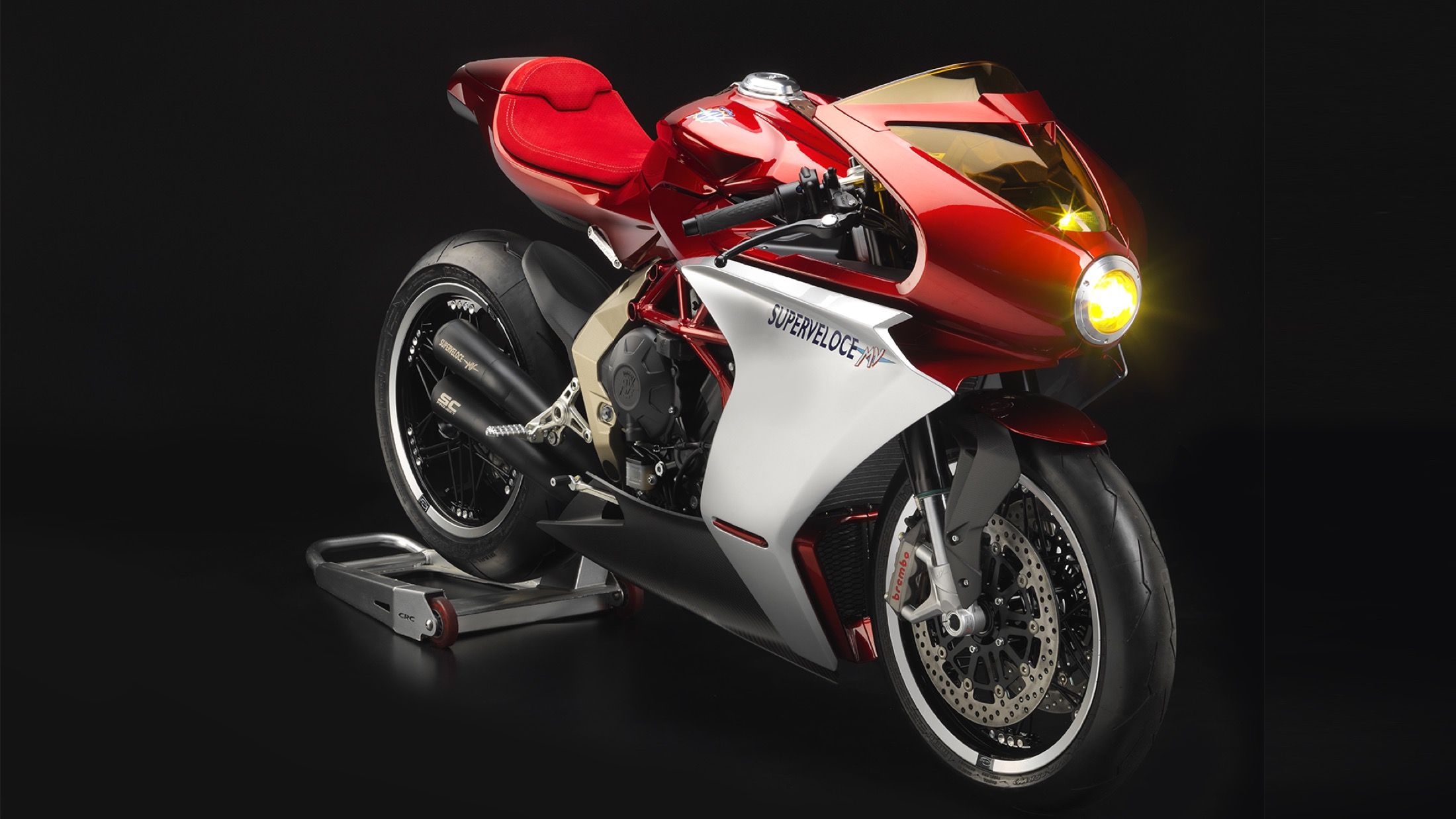 MV Agusta Superveloce 800, la razón por la que MV Agusta enamora