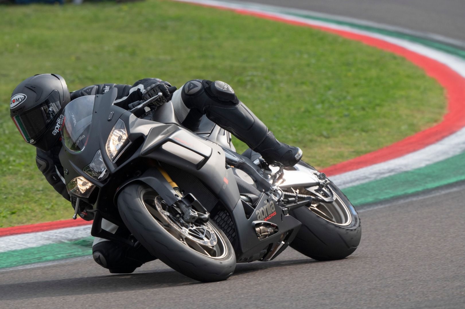 Aprilia RSV4 1100 Factory 2019