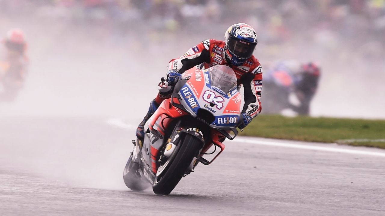 Andrea Dovizioso venció en Valencia (Foto: Gold & Goose)