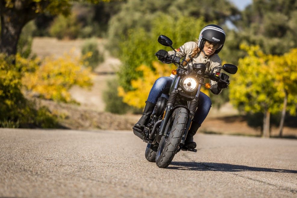 Hyosung Aquila GV 125S 2018
