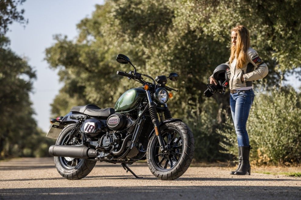 Hyosung Aquila GV 125S 2018